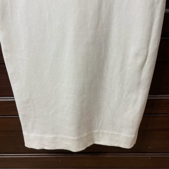 BCBG MAXAZRIA XS White Ribbed Pencil Skirt Office 2 4 Fitted Waist Sample Unique - Picture 7 of 15